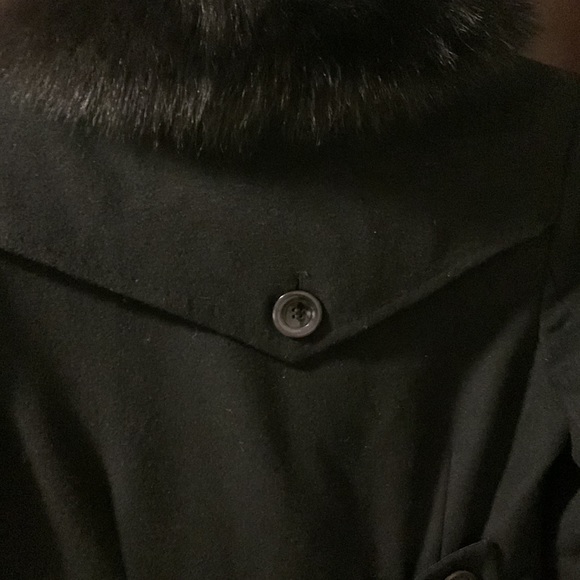 1 Madison Limited Collection coat with removable genuine fox fur collar - Picture 6 of 13